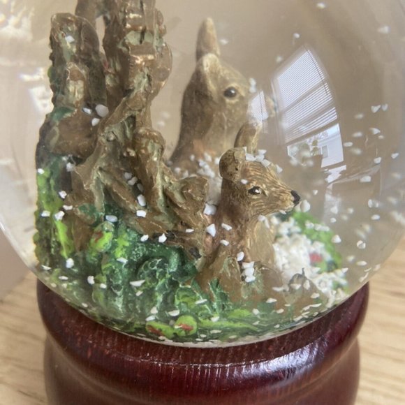 Silverstri Vintage Winter Wonderland Musical Snow Globe With Deer - Picture 5 of 7